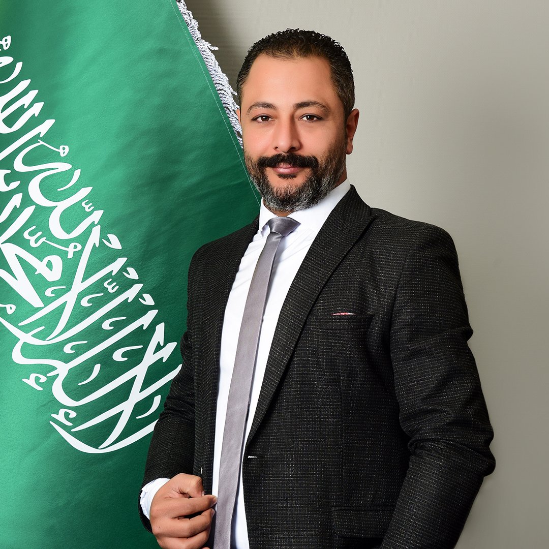 أحمد إبراهيم محمود